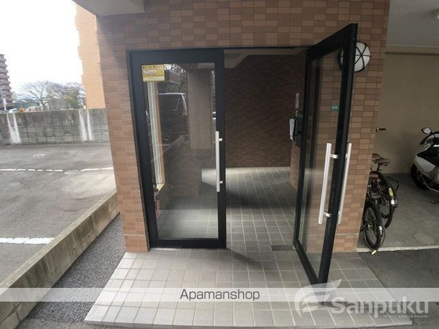 ジョイフラットIIIの玄関写真