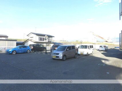 カメリアガーデン[3LDK/65m2]の駐車場