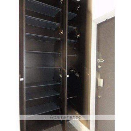 愛知県名古屋市東区泉３丁目[2LDK/59.33m2]の玄関