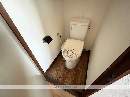 メゾン八幡[3DK/58m2]のトイレ