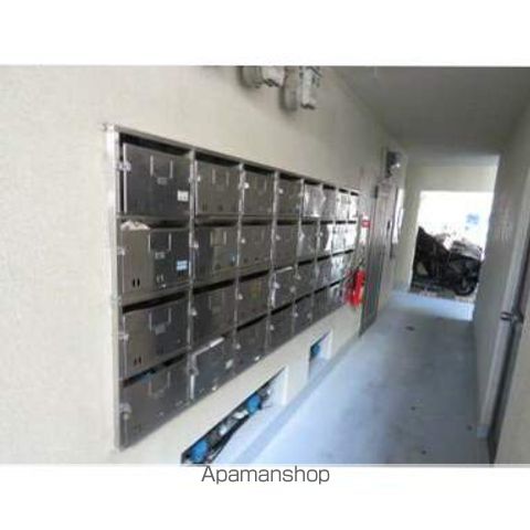 アーバンパレス新屋敷の玄関写真