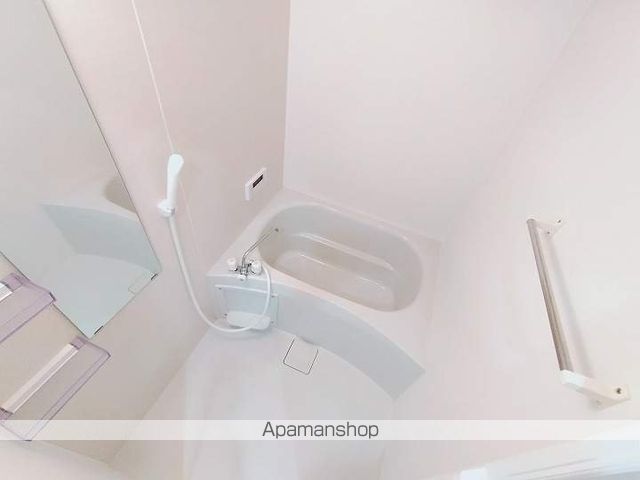 ロイヤルクイーンズパーク吹田片山町の内装写真