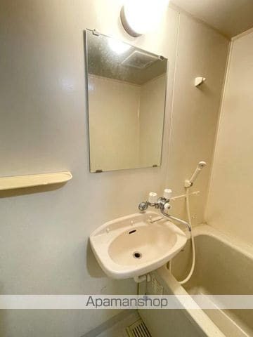 クレイドルの内装写真