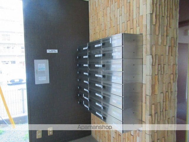 コーポサンシティ光町の玄関写真