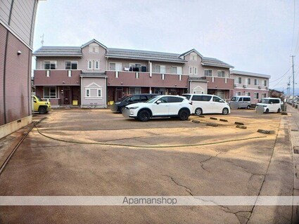 クレストール木場町Ｂ[3DK/61.87m2]の駐車場