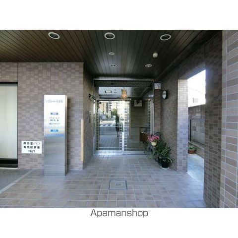 YOSHIX代官町の玄関写真