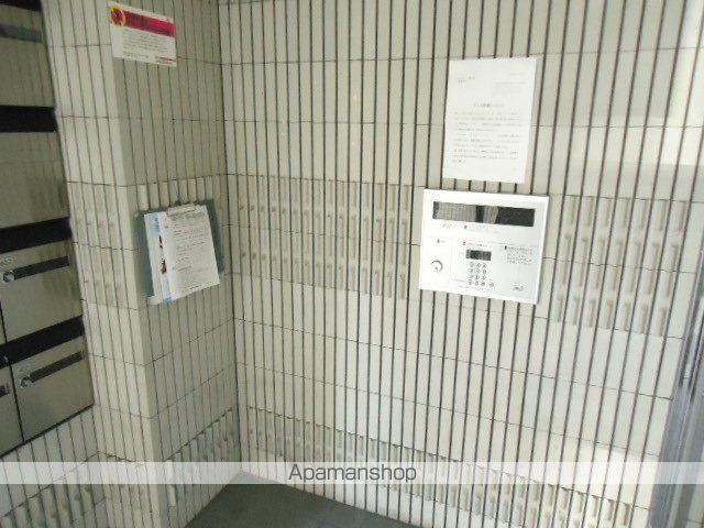 クレステージ南6条の玄関写真