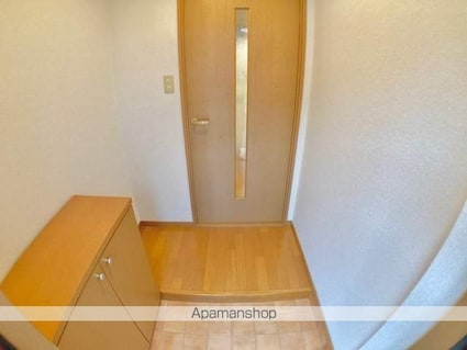 エルレーブＡ棟・Ｂ棟[2LDK/59.62m2]の玄関