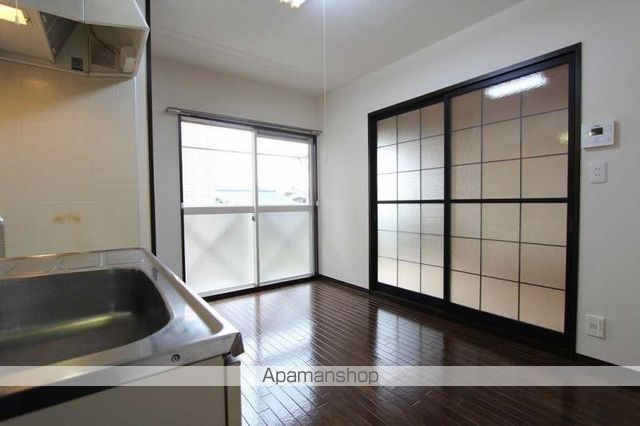 屋島フレグランスの内装写真