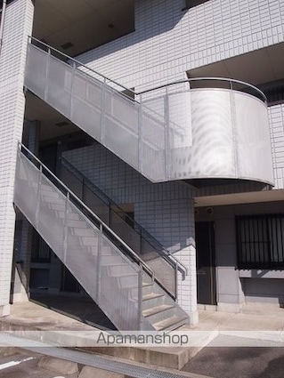 Ｐｌｕｍ　Ｇａｒｄｅｎ[2DK/48.6m2]のエントランス3