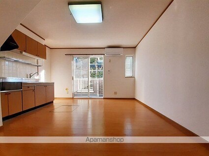 カールド・ファミリア[2LDK/60.03m2]のリビング・居間1