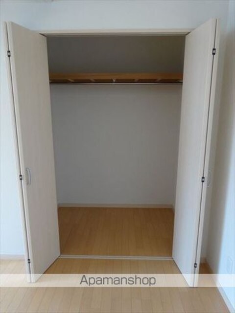 和歌山県和歌山市四番丁[1R/53.56m2]の収納