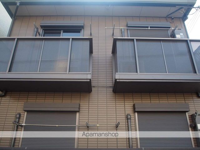 コモドフラッツの外観写真