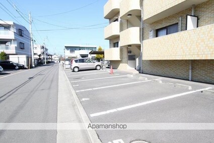 サニープレイス・ワン[1K/27.75m2]の駐車場