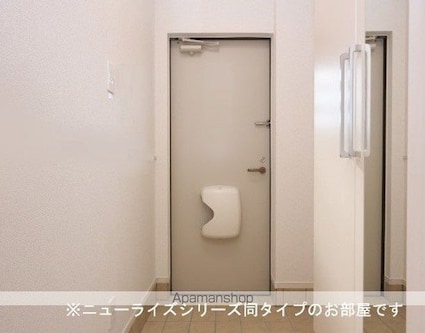 アウローラ　フジックスＢ[1LDK/50.14m2]の玄関