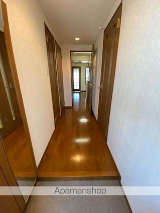 サウスプラザ六条[1LDK/49.6m2]の玄関