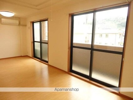 ボンヌ　シャンス[1LDK/45.36m2]のリビング・居間