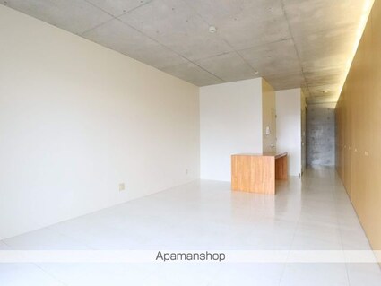 ＨＥＡＲＴＳＷＡＶＥ[1K/48.67m2]のリビング・居間