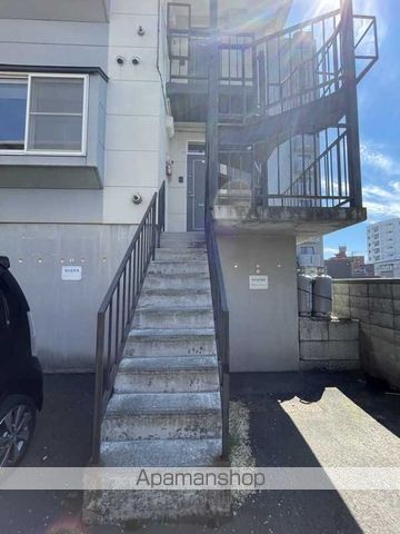 CASA白石の玄関写真