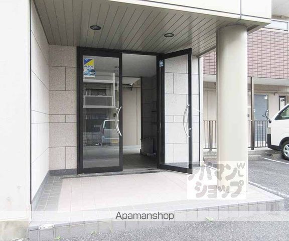 ネオクレスト壱番館の玄関写真