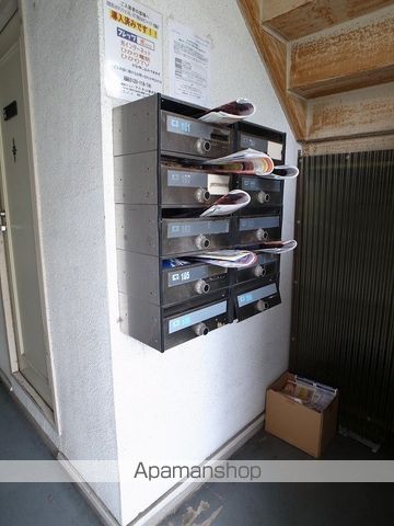 ストークハイツ加納の玄関写真