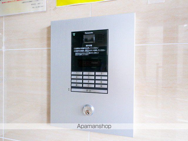 コンダクト南郷の玄関写真