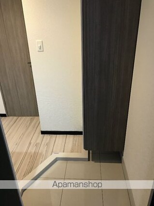 メインステージ若松河田[1K/25.42m2]の玄関