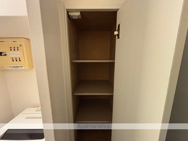 レオパレス西岡本の内装写真