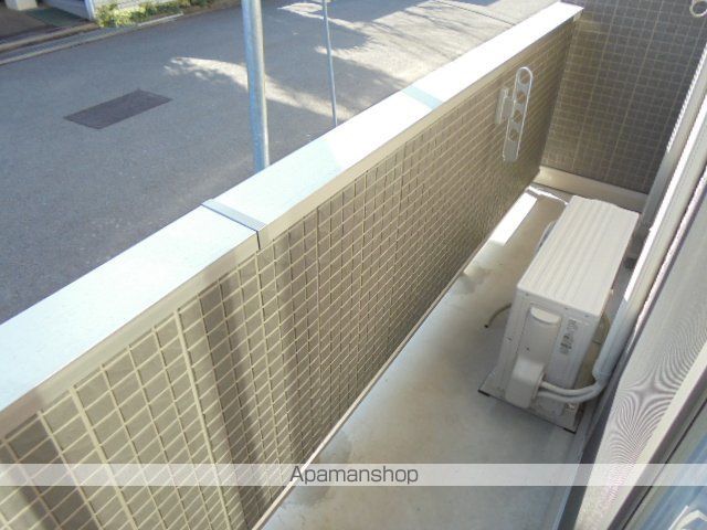 アウトゥーノ尾張部の内装写真