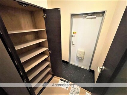 レオネクストエクシールⅢ[2LDK/52.17m2]の玄関