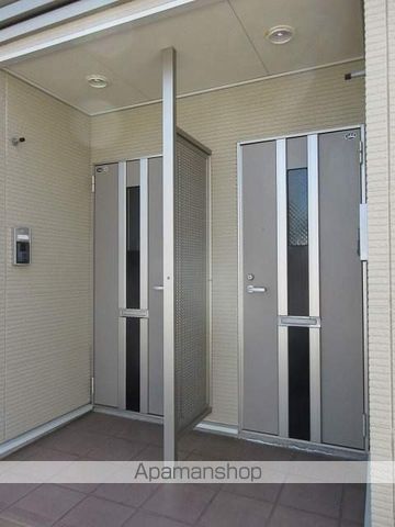 FLOURISHINおやまつVIの玄関写真