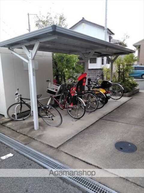 和歌山県和歌山市井辺[2LDK/54.01m2]の共用部1