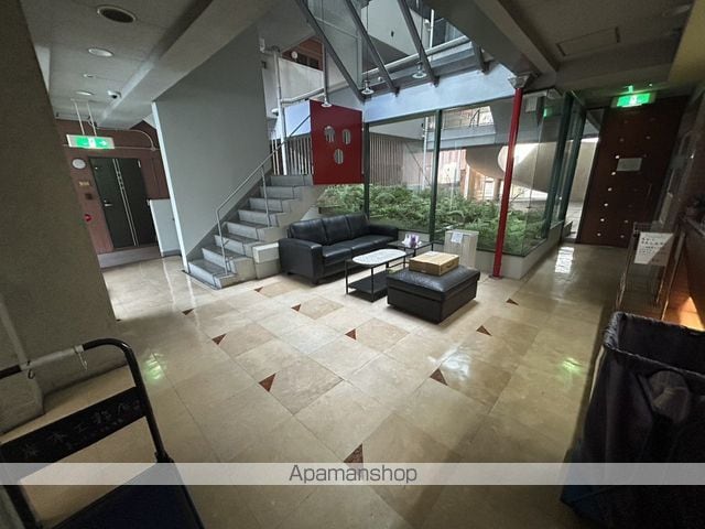 ミールズ江坂の内装写真