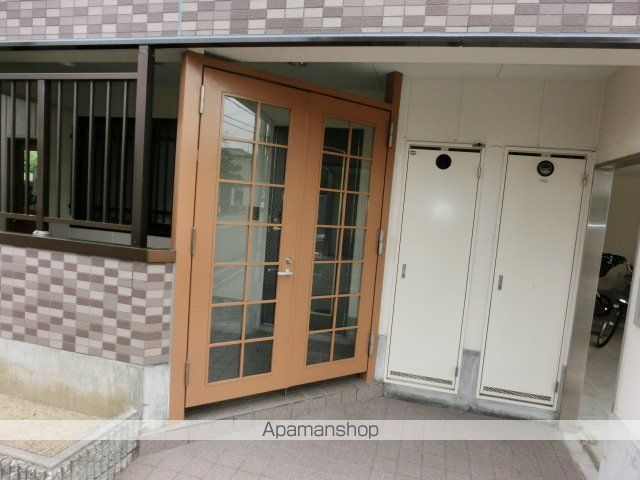サニーコート石橋の玄関写真