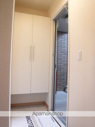 クリスタル　エトワール[3LDK/70.43m2]の玄関