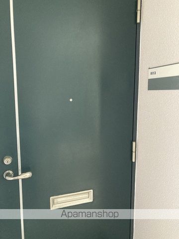 サンシャルム万代の玄関写真