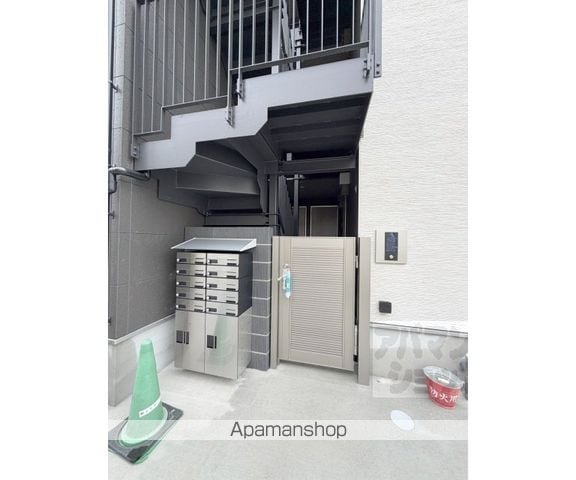 エクセルワンズ観月橋の玄関写真