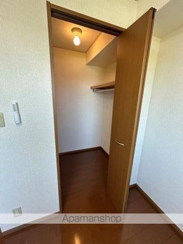 アドバンテージ IVの内装写真