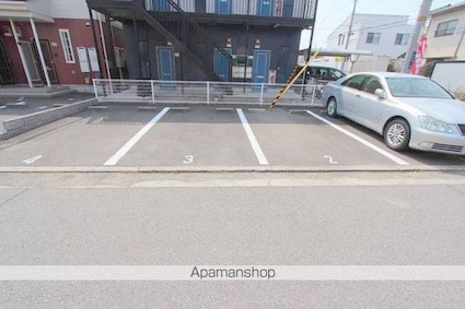 Ｋ’ｚ　Ｂ[1K/24.57m2]の駐車場