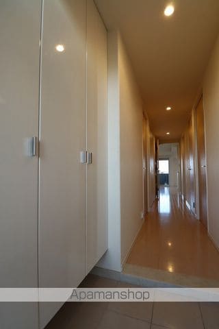 サーパス上赤江町の玄関写真