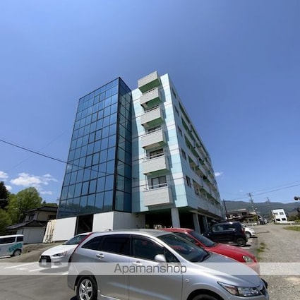 クリスタルマンション[1K/22.05m2]の外観3