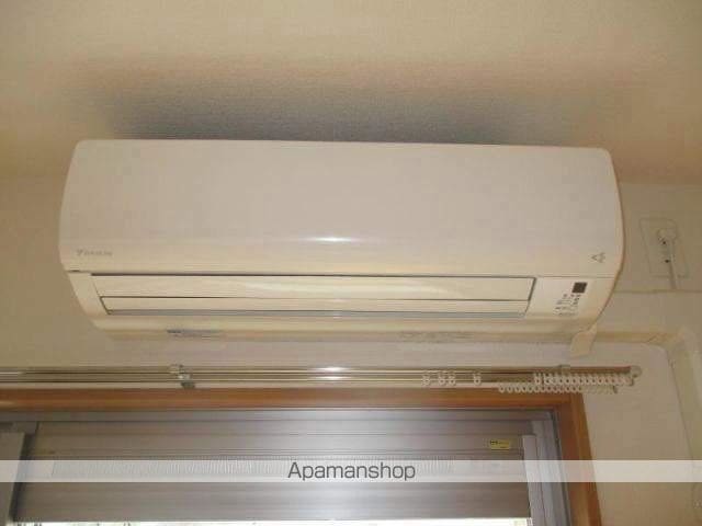 サープラスの内装写真