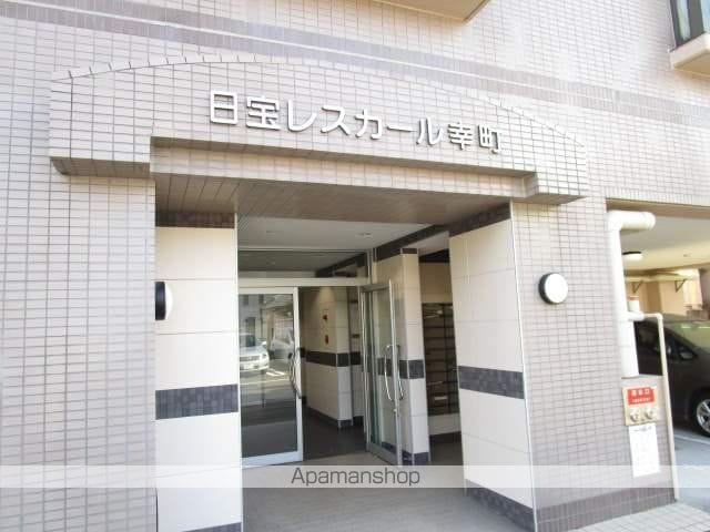 レスカール幸町の玄関写真