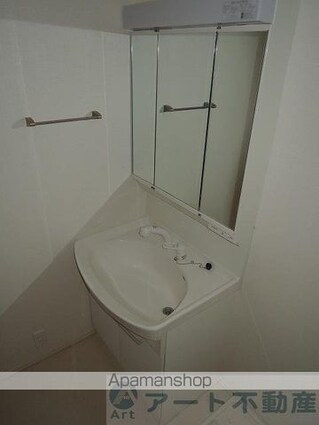 クレヴィア・ドゥ・八坂小町[1LDK/38m2]の洗面所