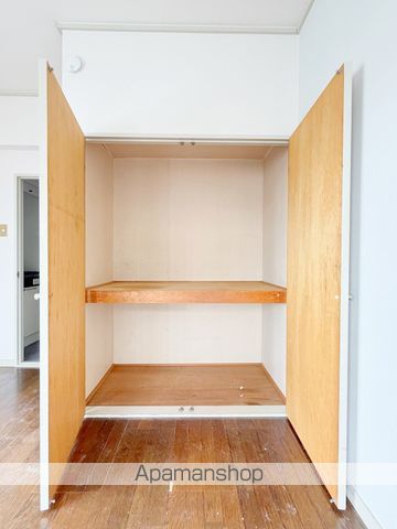 マンション紫尾の内装写真