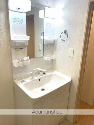 愛媛県四国中央市三島金子３丁目[2LDK/57.21m2]の洗面所