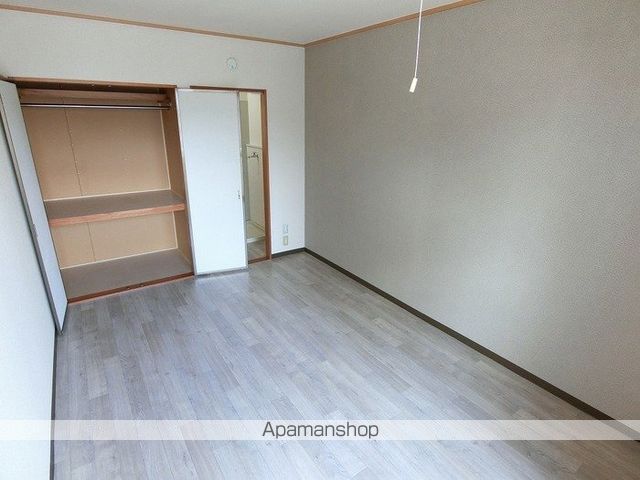 ヴァンセーヌ今村 B棟の内装写真