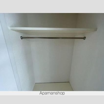 パレ・ホームズ新橋[1LDK/31.31m2]の収納2