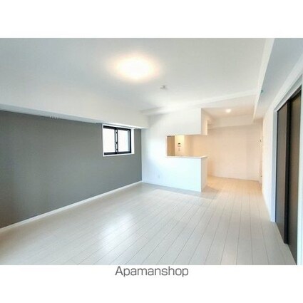 Ｅｓｐｏｉｒ三田[2LDK/67.58m2]のリビング・居間