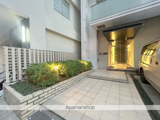 URBANEX南堀江の玄関写真